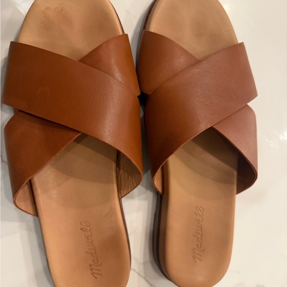 Madewell The Louisa Crisscross Slides in a brown leather finish - Picture 3 of 5